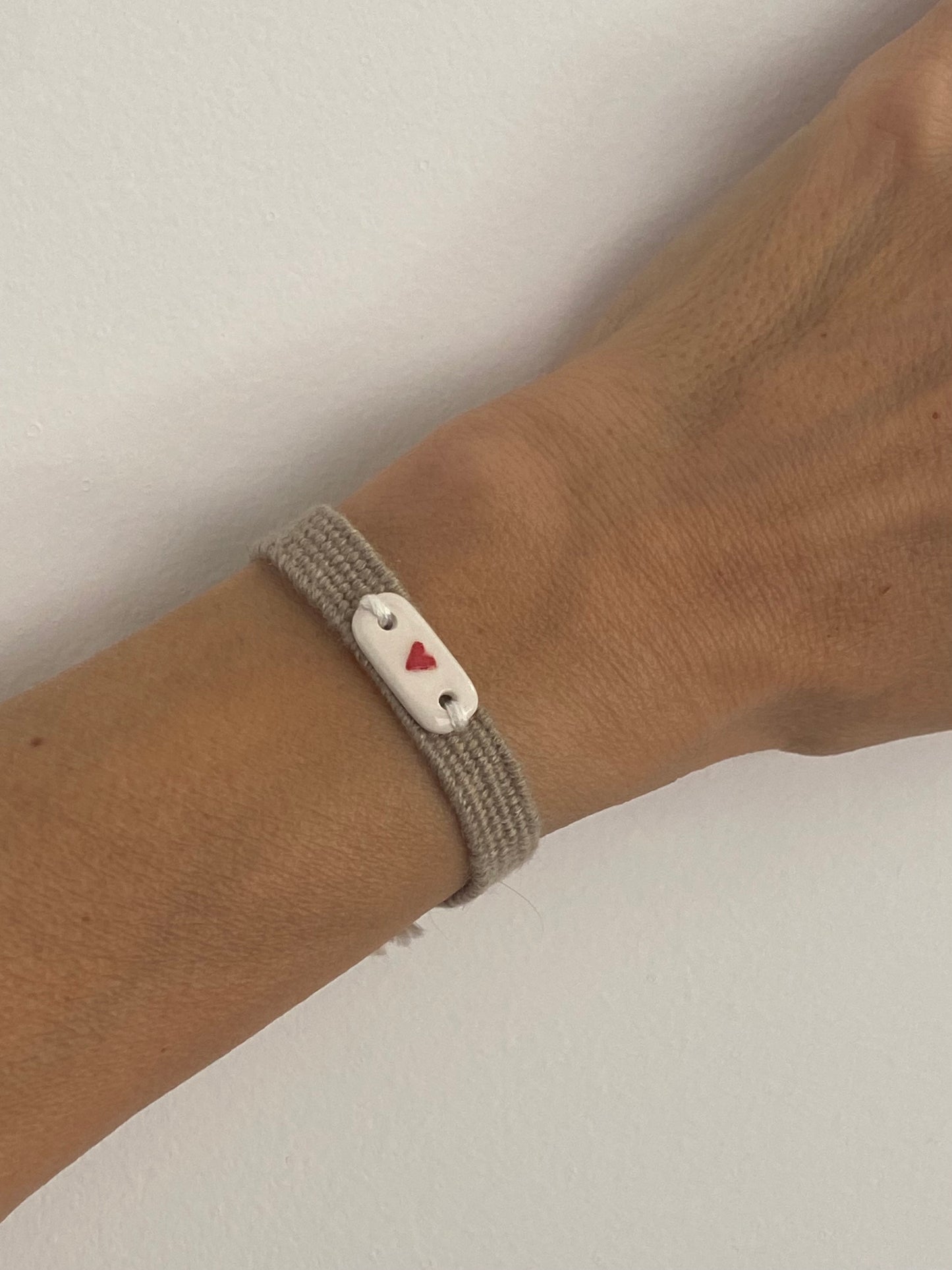 Pulsera de lino y cerámica