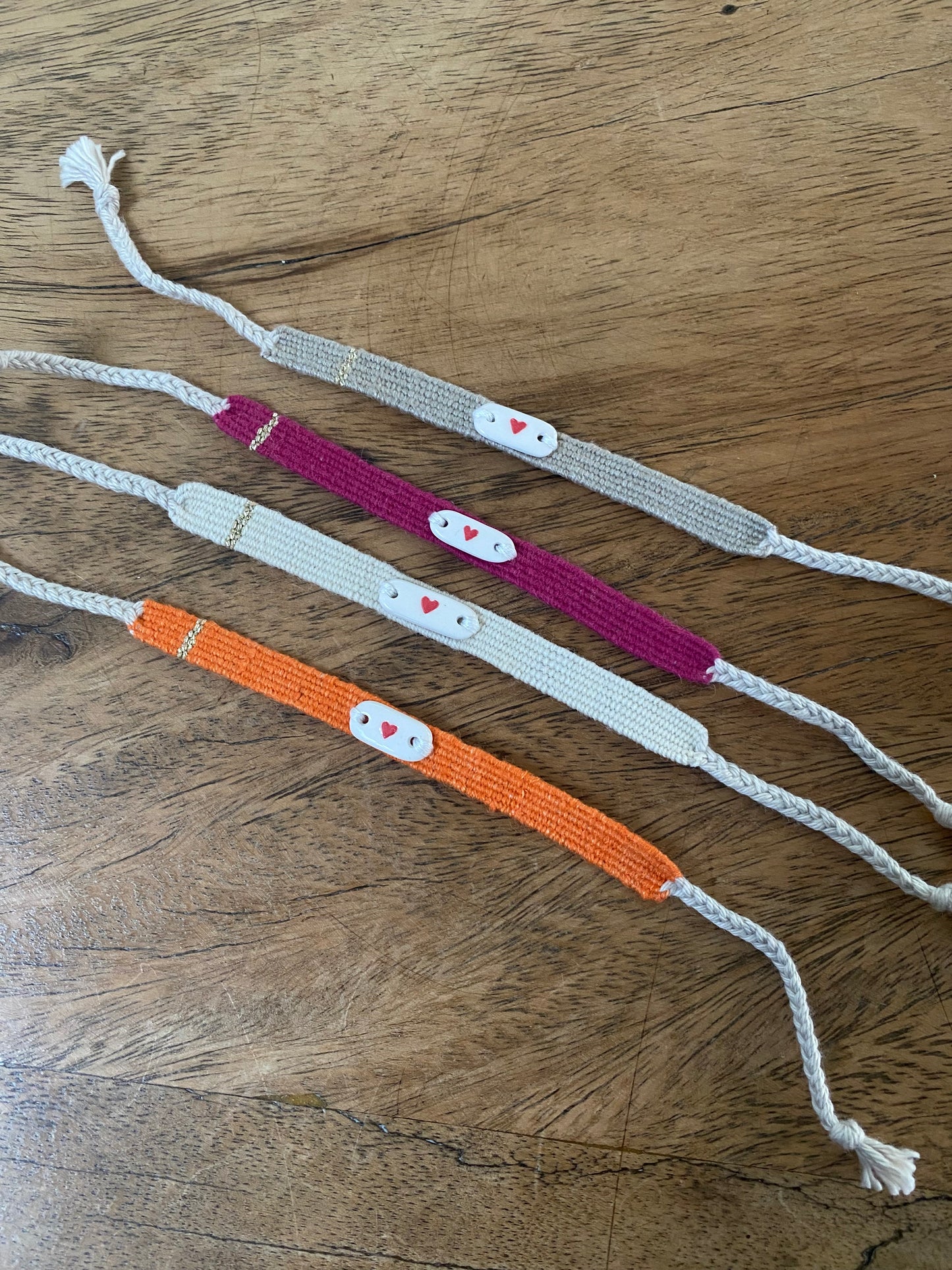 Pulsera de lino y cerámica