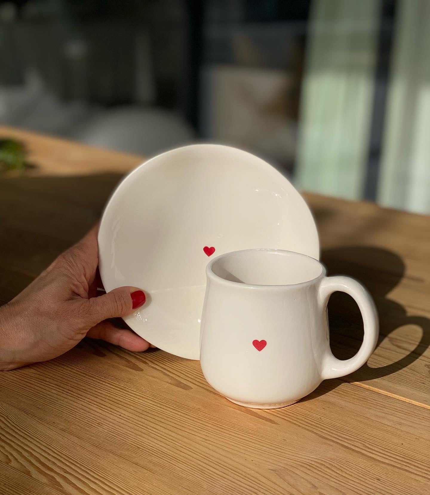 Juego de taza y plato con corazón rojo ❤️