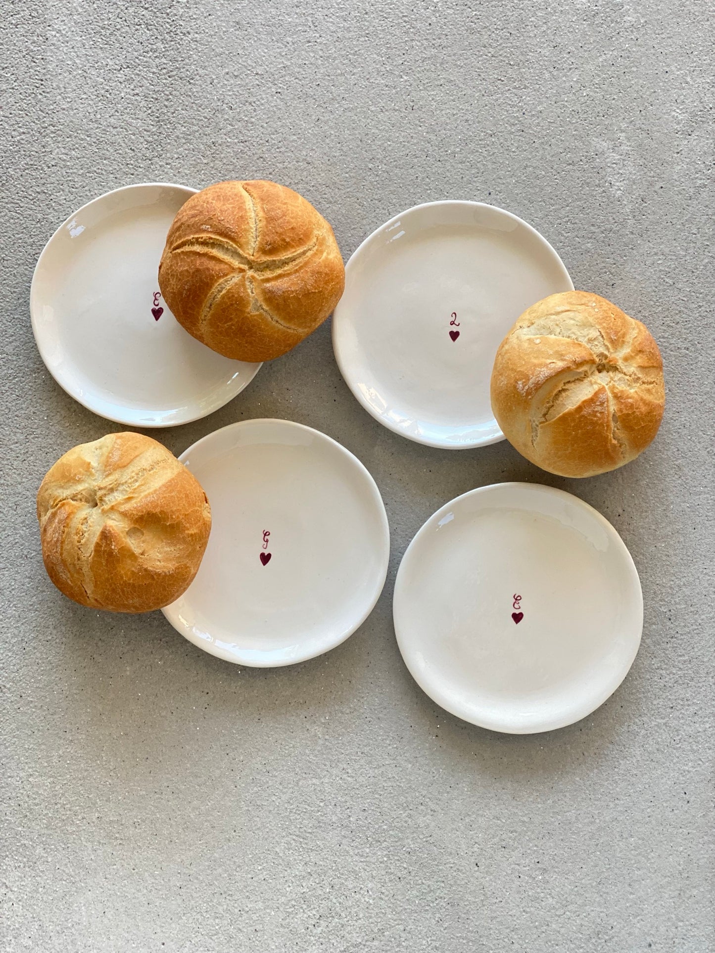 Plato de pan con corazón pintado a mano/platito para dejar joyas